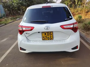 Toyota Vitz 2018 White