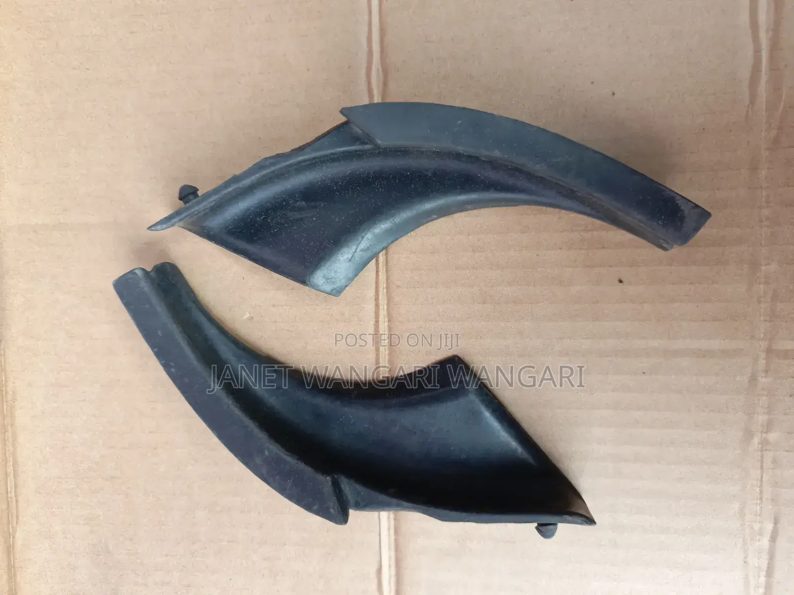 Windscreen Finisher/ Mirror Rubber Harrier 240