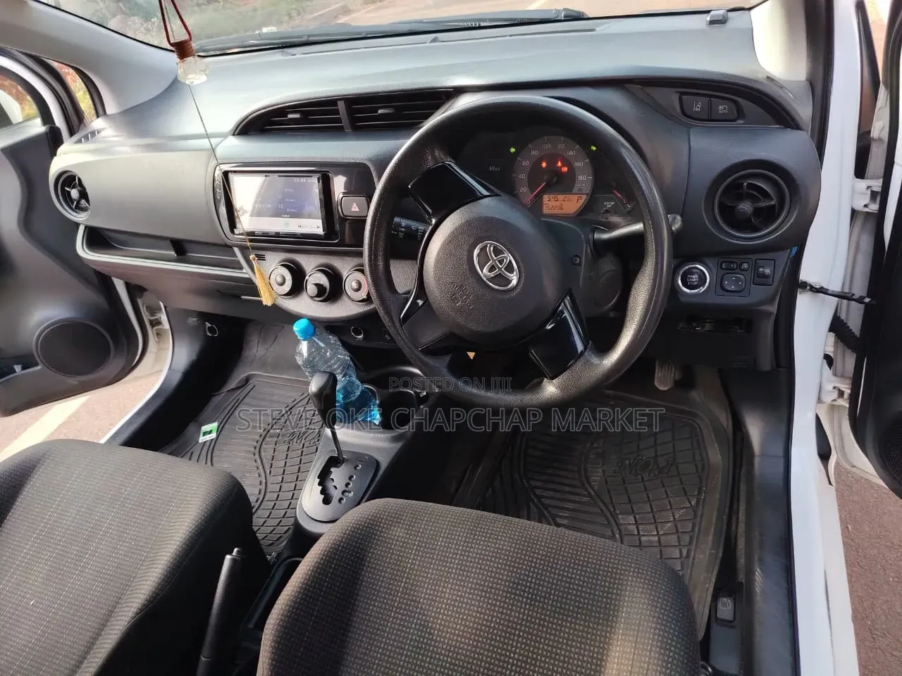 Toyota Vitz 2018 White