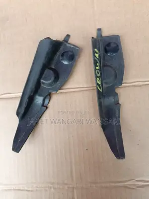 Windscreen Finisher/ Mirror Rubber Crown