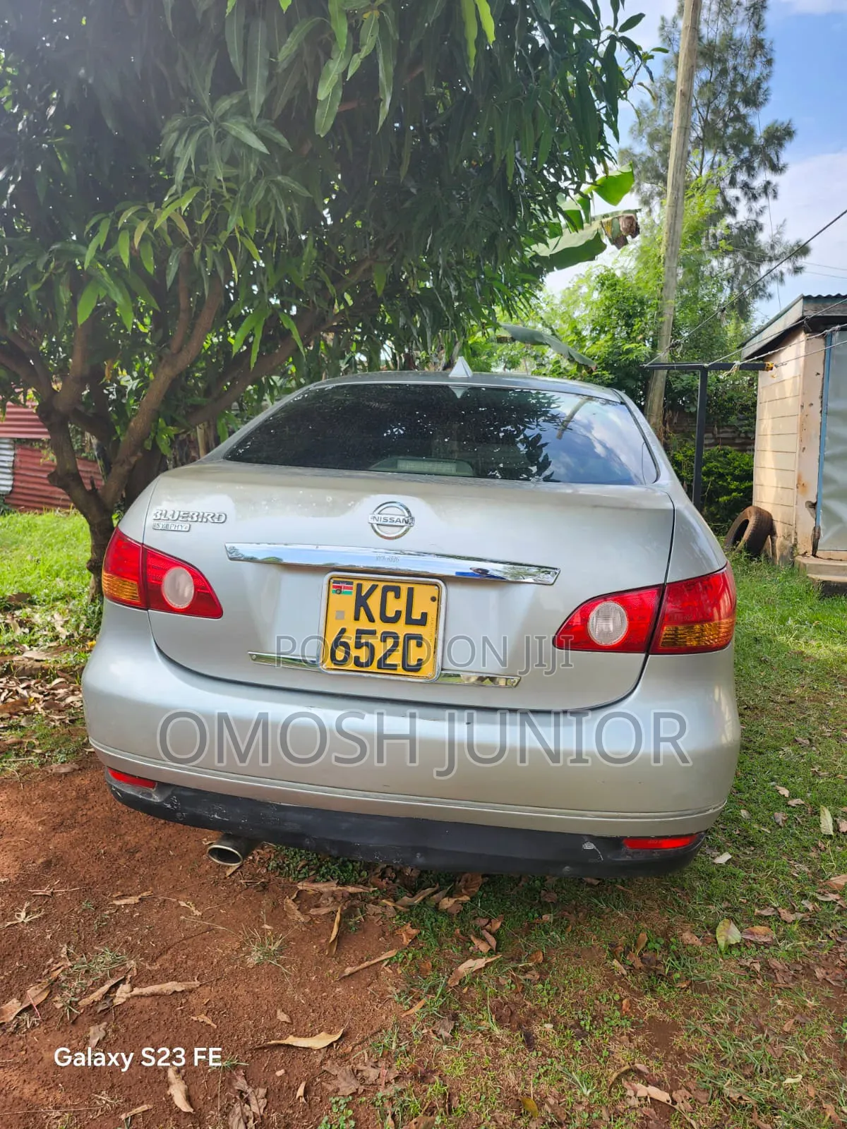 Nissan Bluebird 2010 Gray