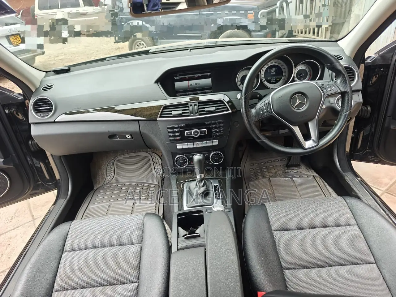 Mercedes-Benz C180 2014 Black