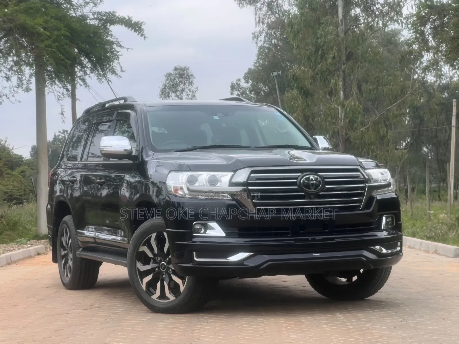 Toyota Land Cruiser 4.6 V8 ZX 2017 Black