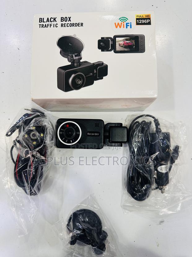 Blackbox Dash Camera 3 Lens S23 Advanced Triple Camera Recorder - thumbnail 2