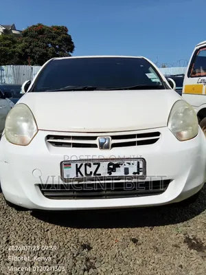 Toyota Passo 2016 Off white