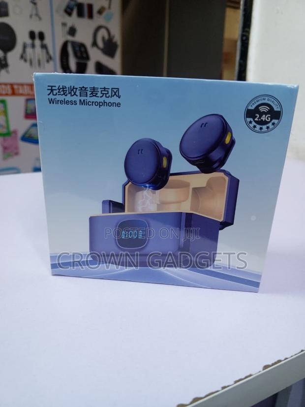 Q18 Wireless Lavalier Microphone for YouTube TikTok Recording