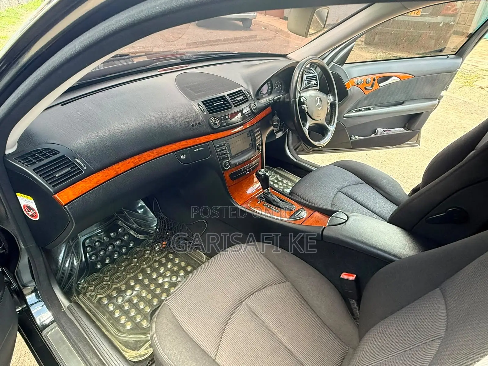 Mercedes-Benz E250 2008 Black