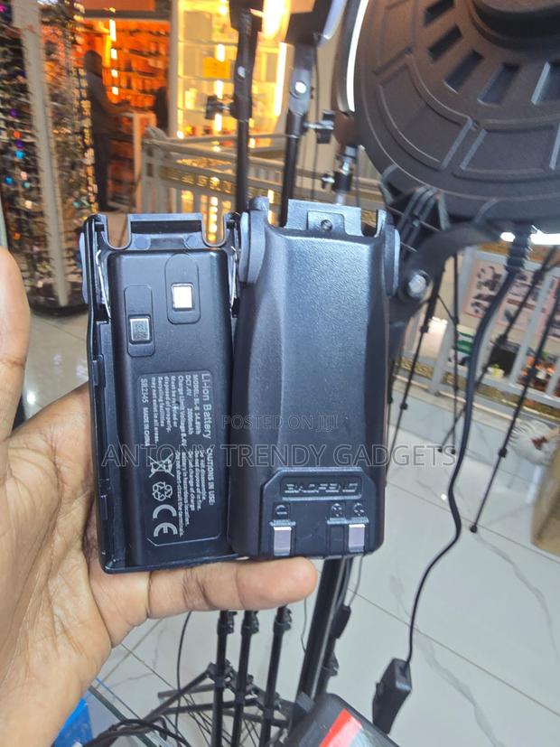 Baofeng UV-82 Rechargeable BL-8 2000mAh Battery Pack - thumbnail 2