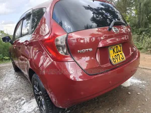 Nissan Note 2015 Maroon