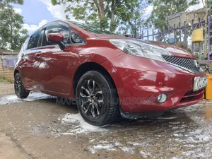 Nissan Note 2015 Maroon