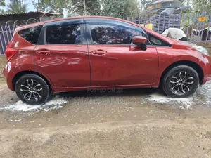 Nissan Note 2015 Maroon