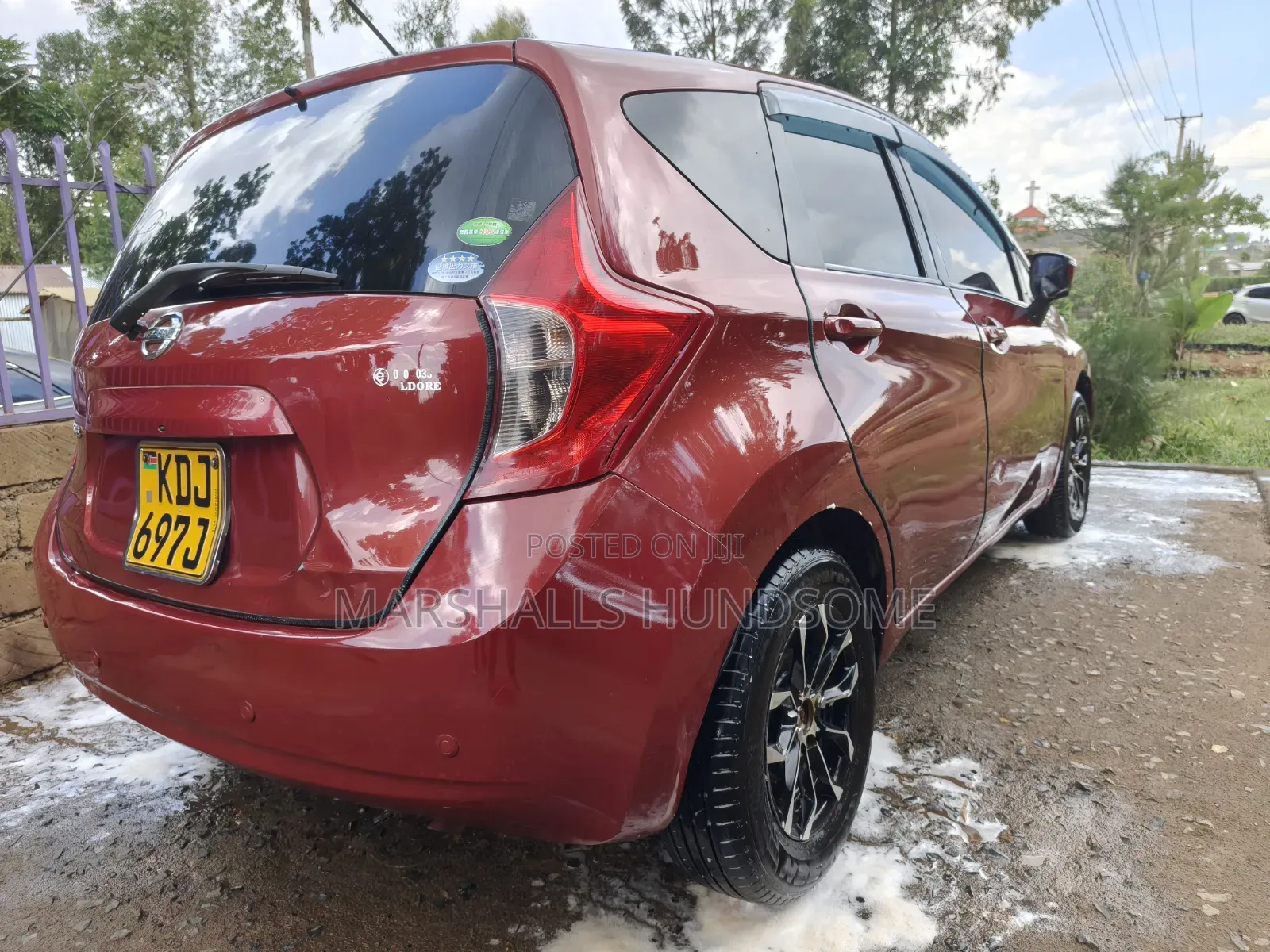Nissan Note 2015 Maroon