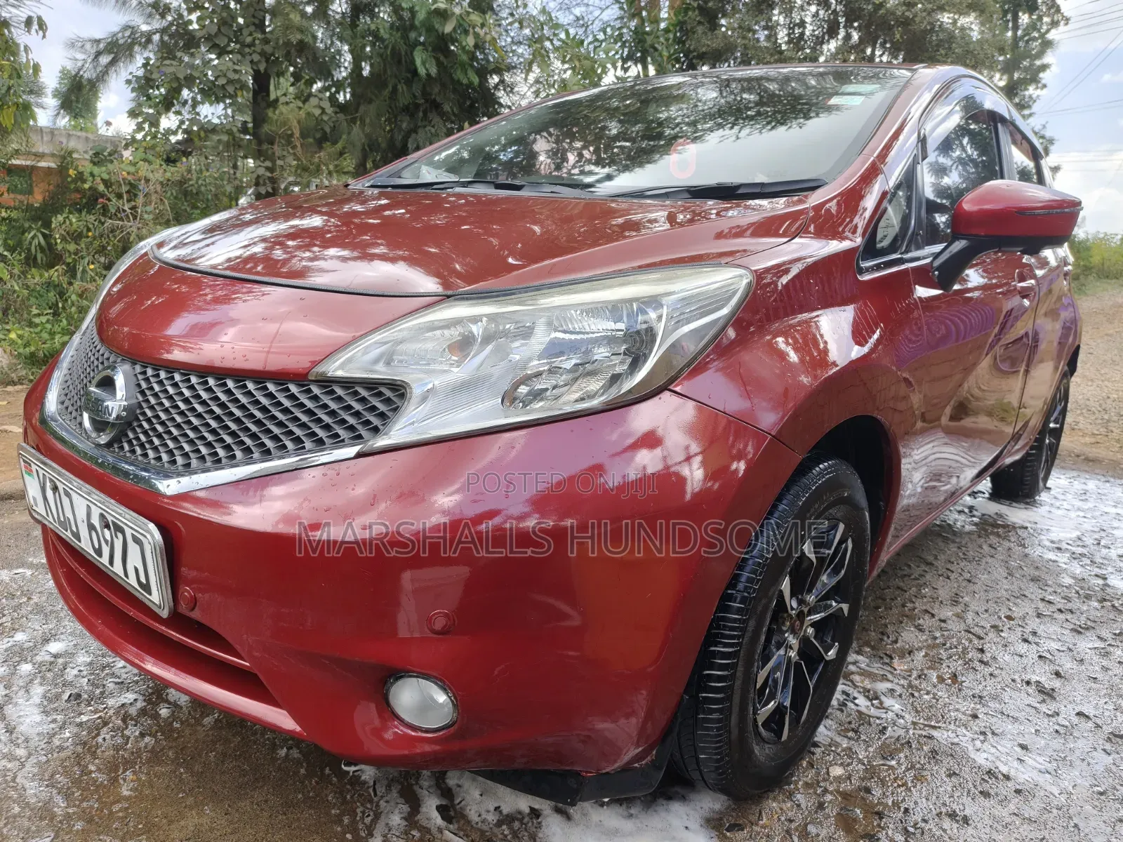 Nissan Note 2015 Maroon