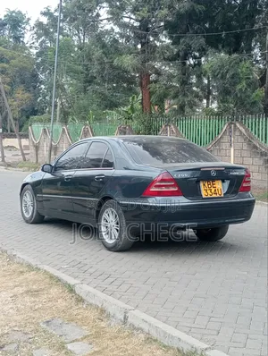 Mercedes-Benz C200 2001 Green