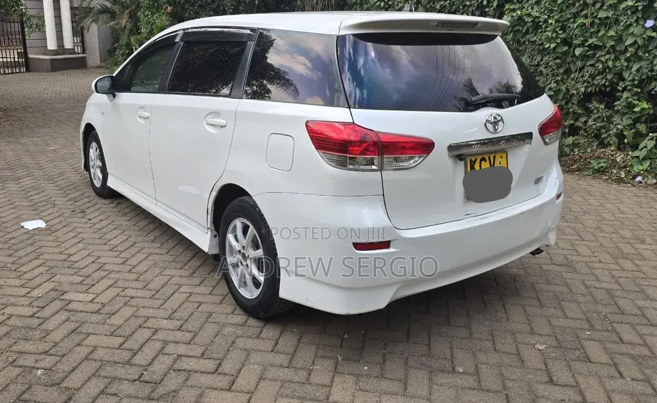 Toyota Wish 2012 White