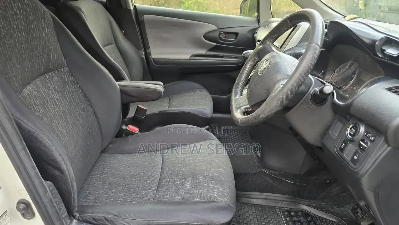 Toyota Wish 2012 White