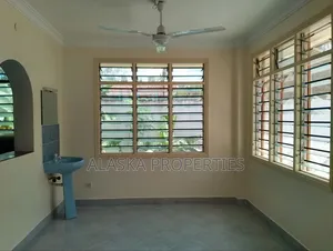 4bdrm Mansion in Beach Road Estate, Nyali Mkomani for rent