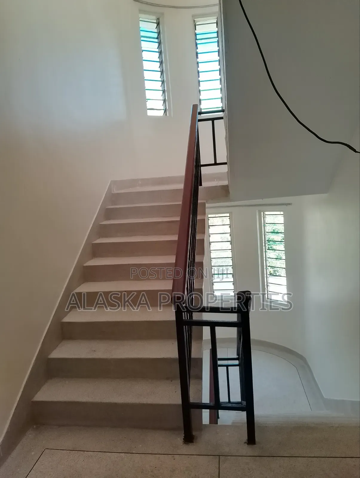 4bdrm Mansion in Beach Road Estate, Nyali Mkomani for rent