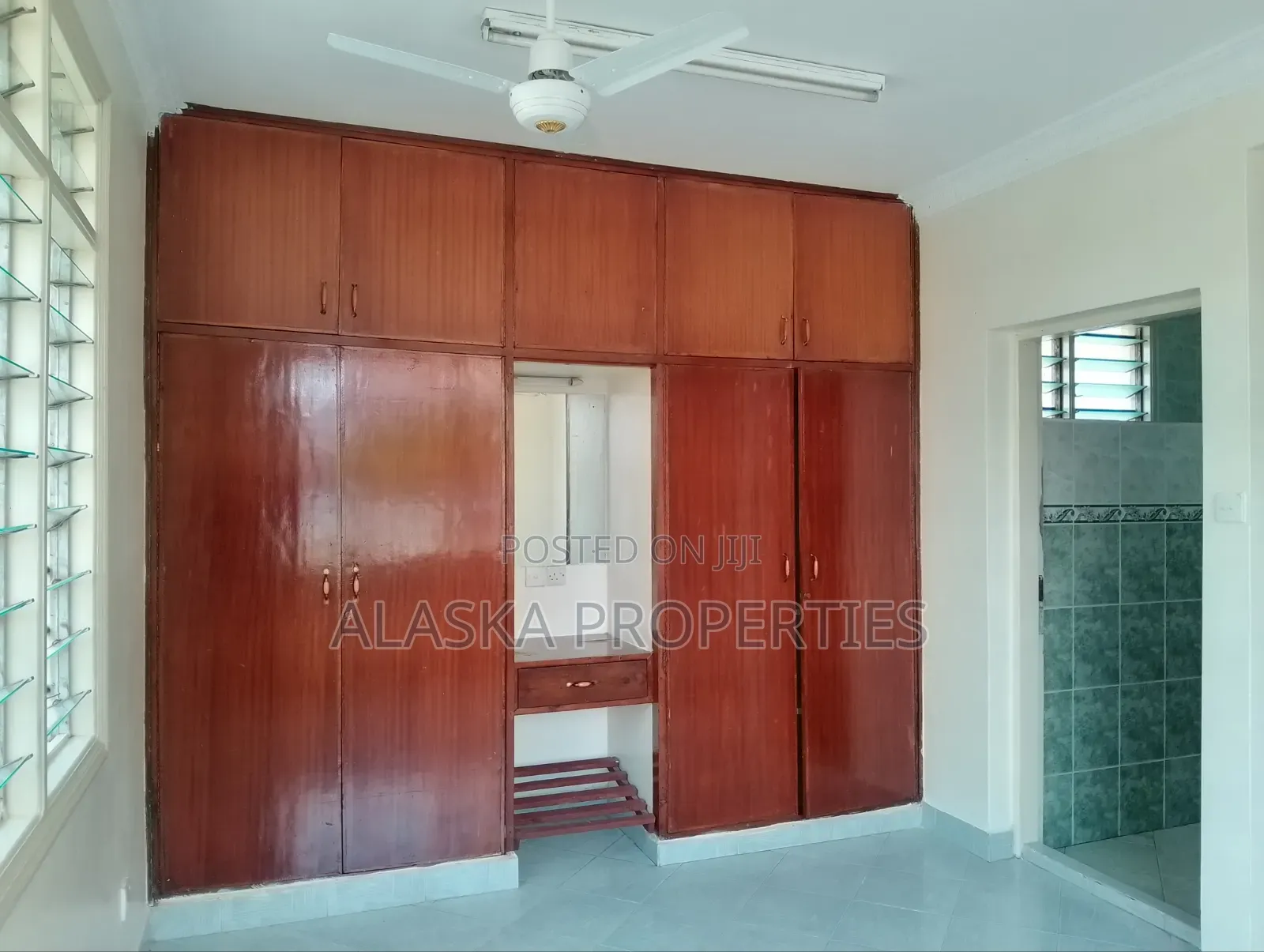 4bdrm Mansion in Beach Road Estate, Nyali Mkomani for rent