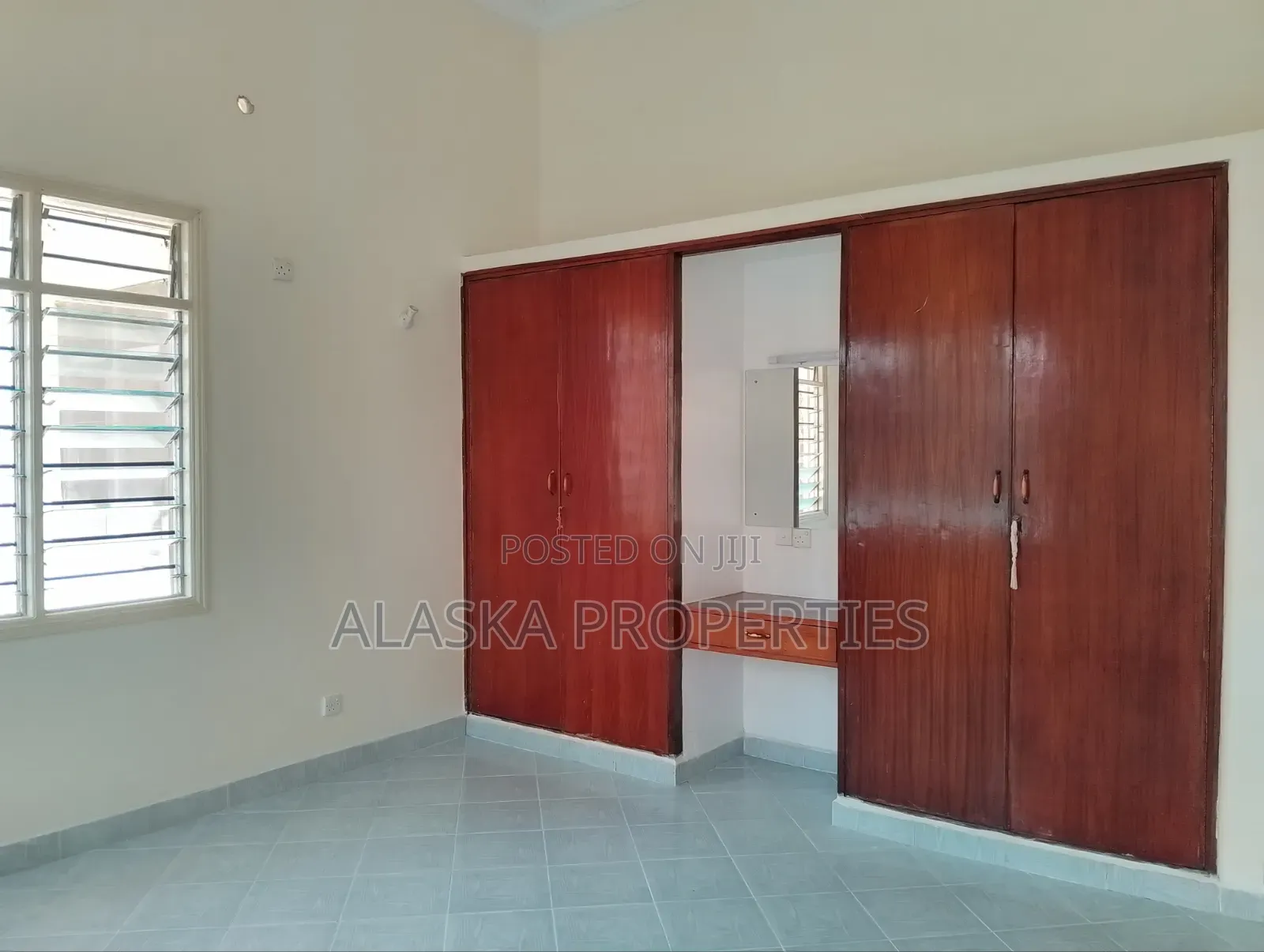 4bdrm Mansion in Beach Road Estate, Nyali Mkomani for rent