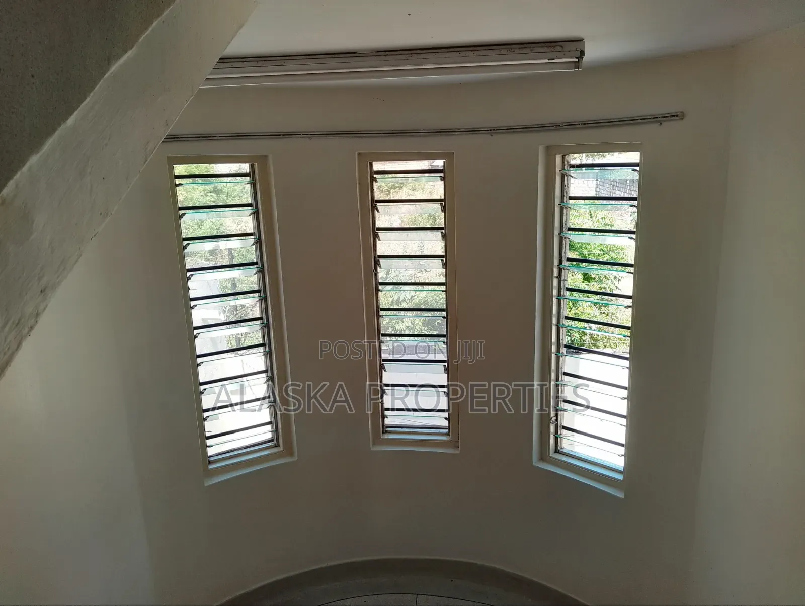 4bdrm Mansion in Beach Road Estate, Nyali Mkomani for rent