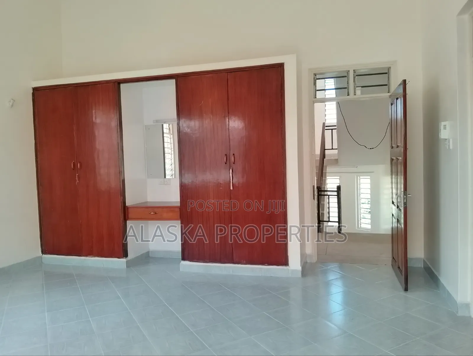 4bdrm Mansion in Beach Road Estate, Nyali Mkomani for rent