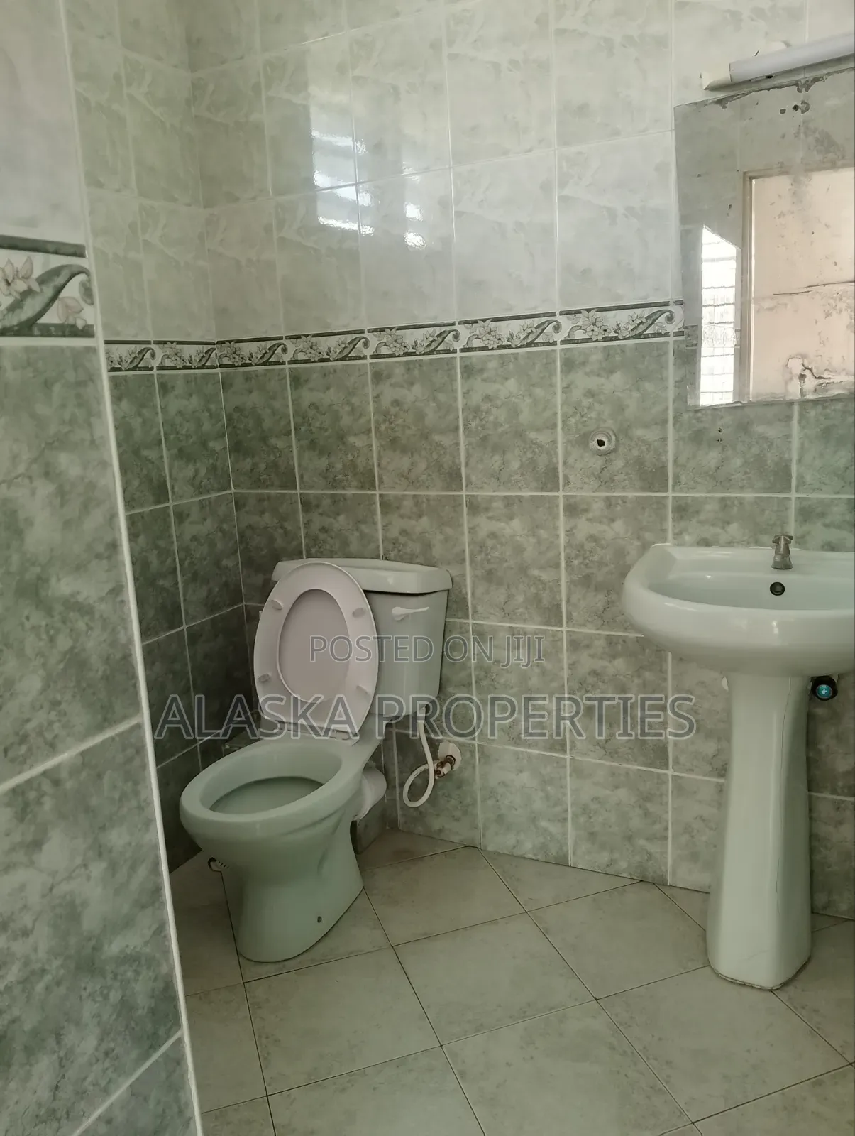 4bdrm Mansion in Beach Road Estate, Nyali Mkomani for rent