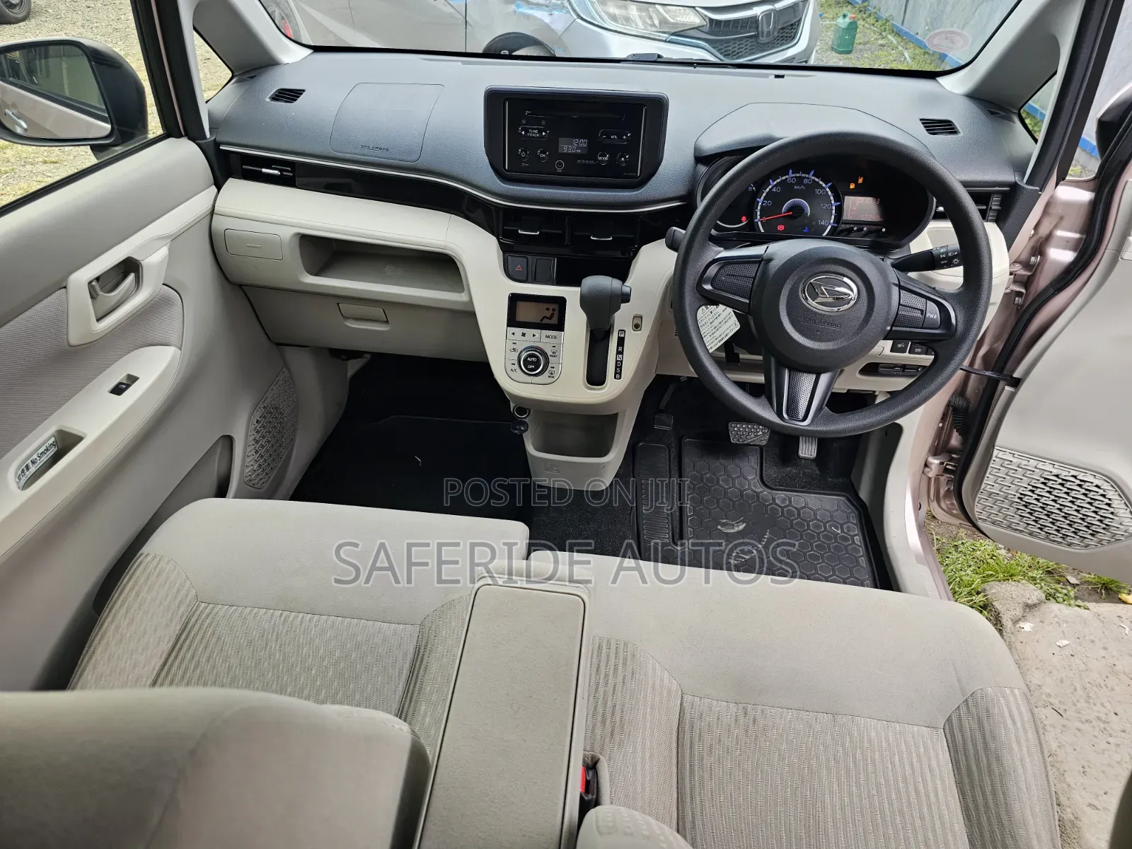 Daihatsu Move 2019 Gold