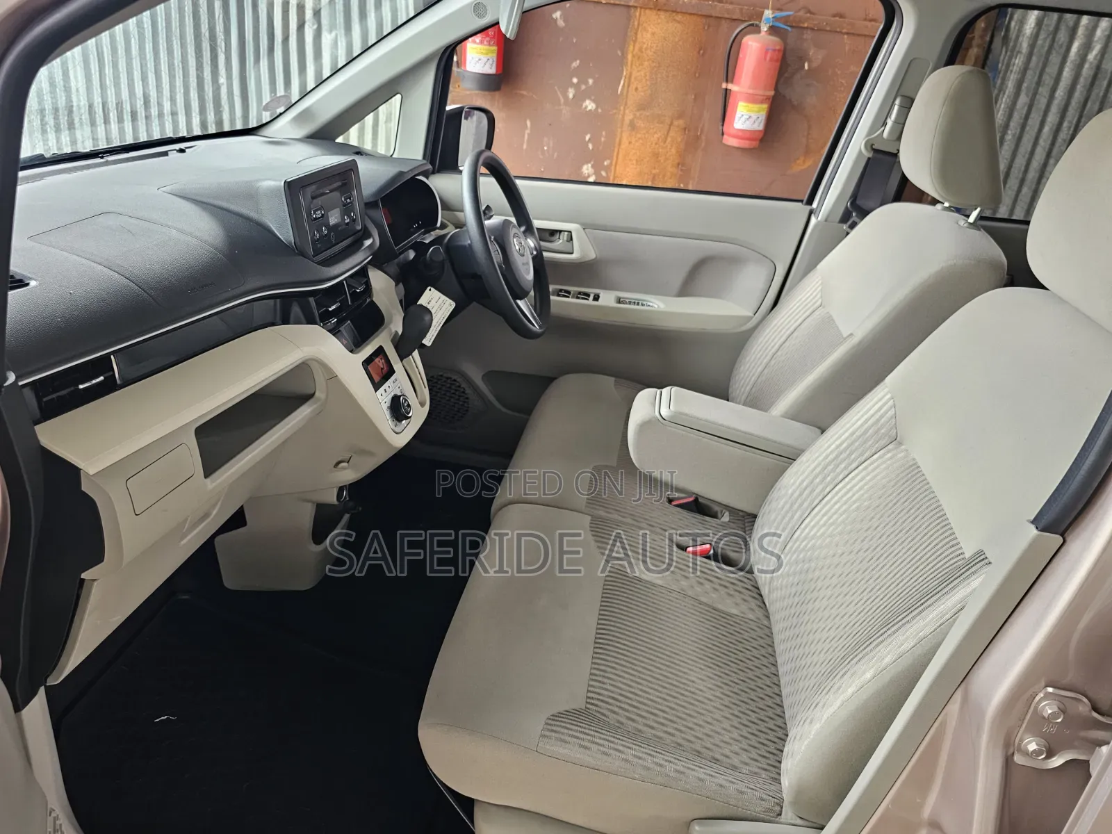 Daihatsu Move 2019 Gold