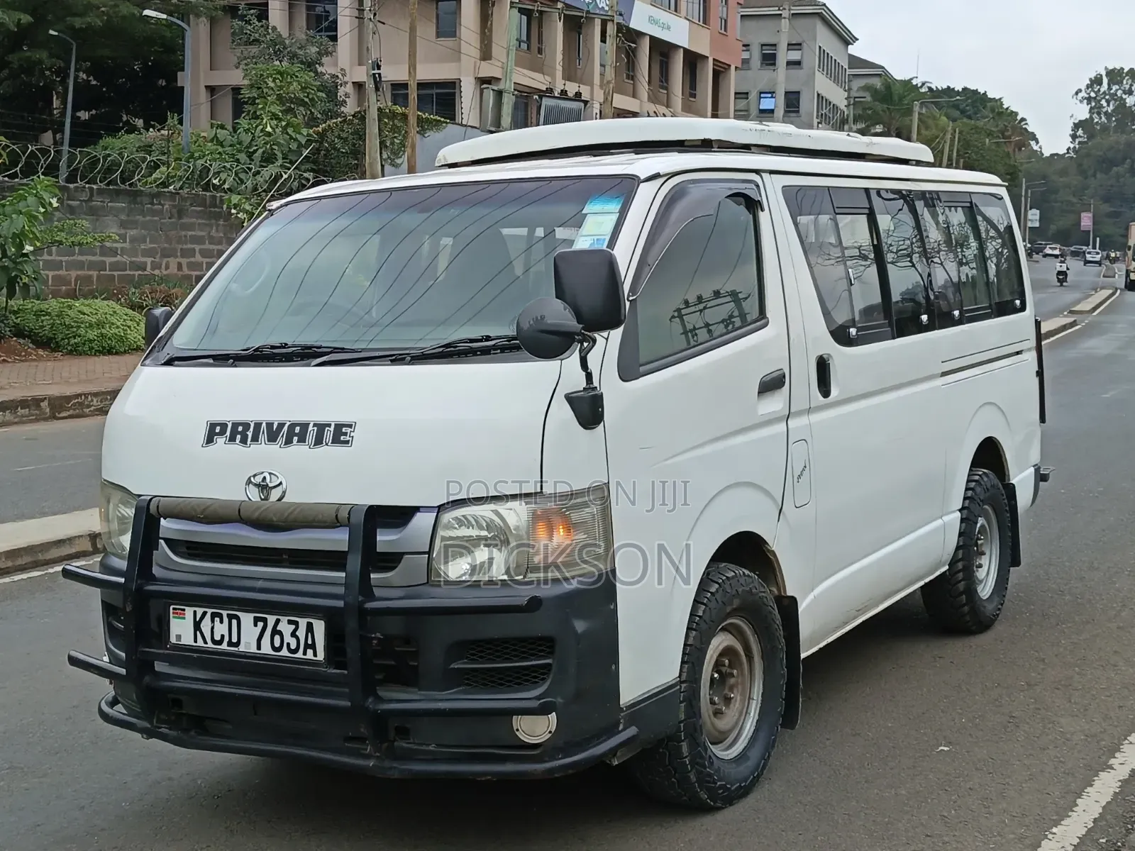 Toyota HiAce 2009 White