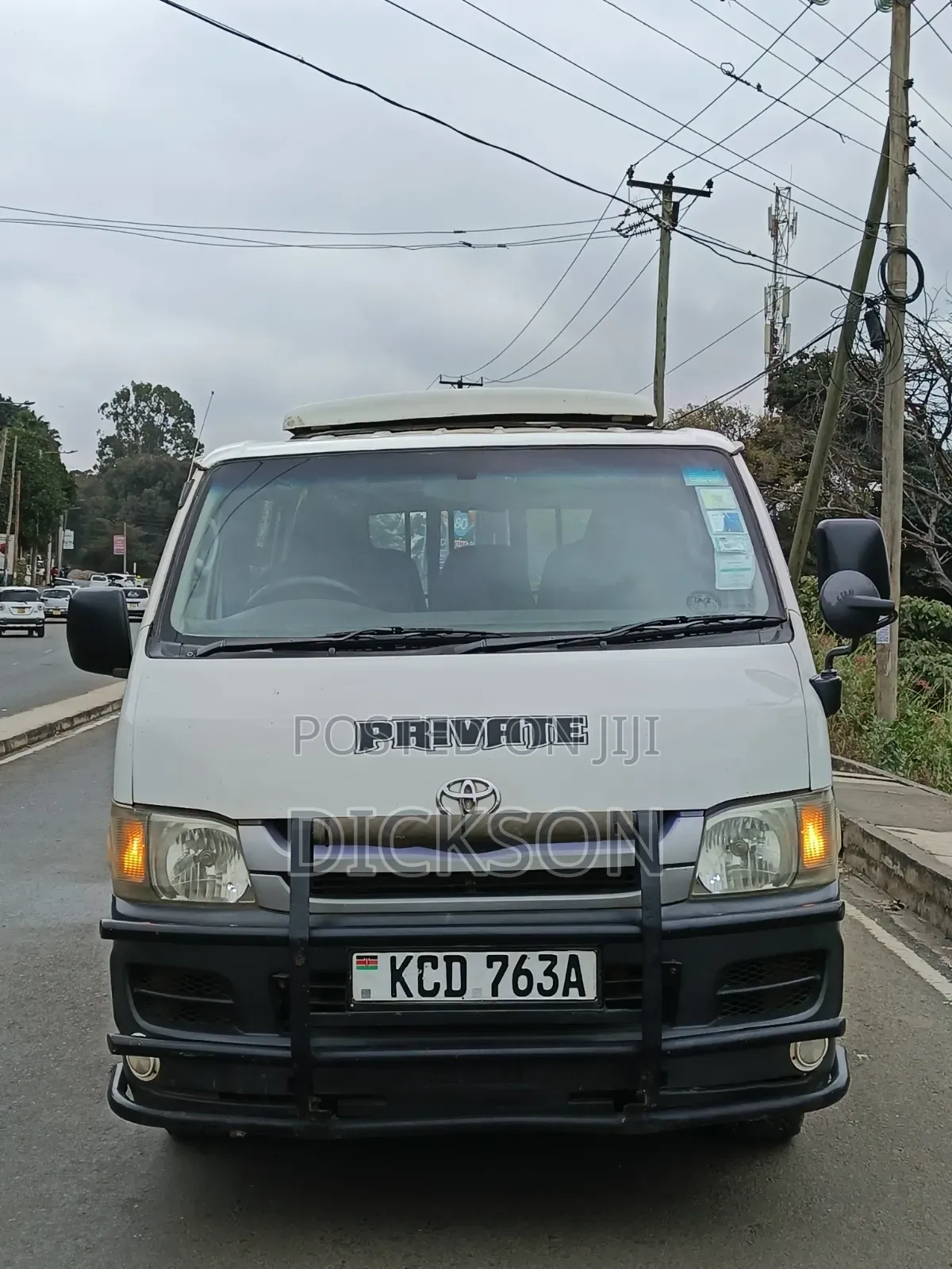 Toyota HiAce 2009 White