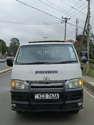 Toyota HiAce 2009 White