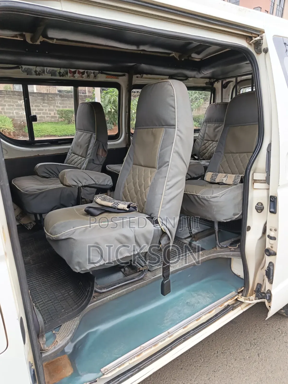 Toyota HiAce 2009 White