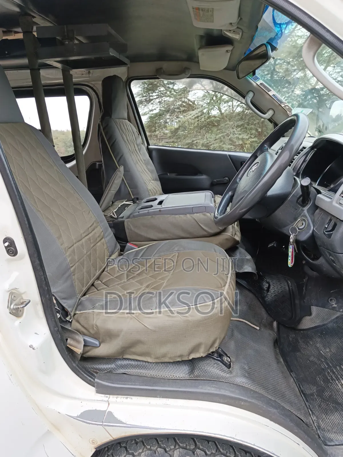 Toyota HiAce 2009 White