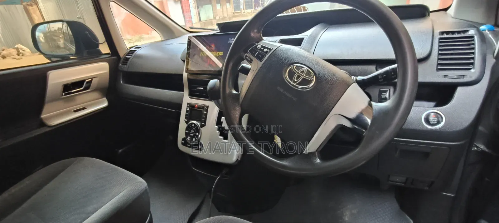 Toyota Voxy 2010 Gray