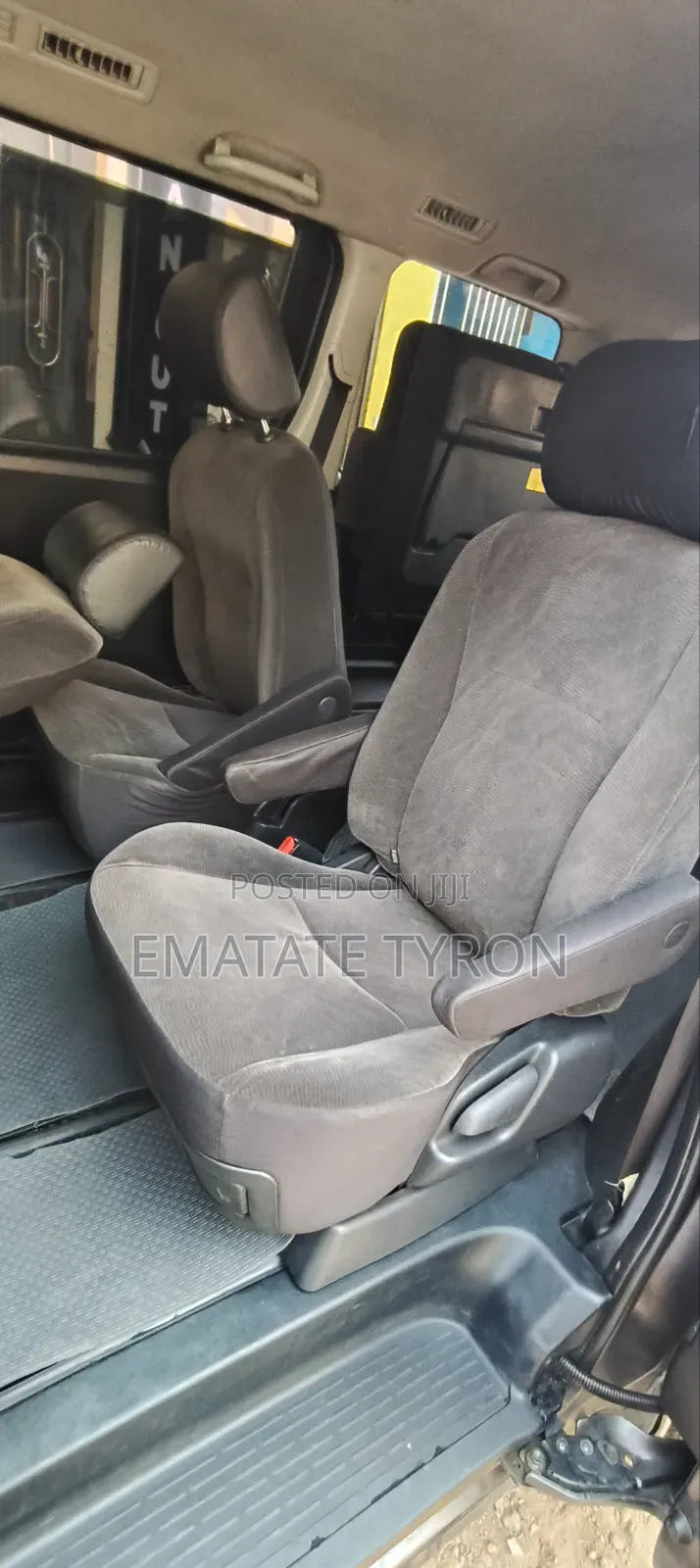 Toyota Voxy 2010 Gray