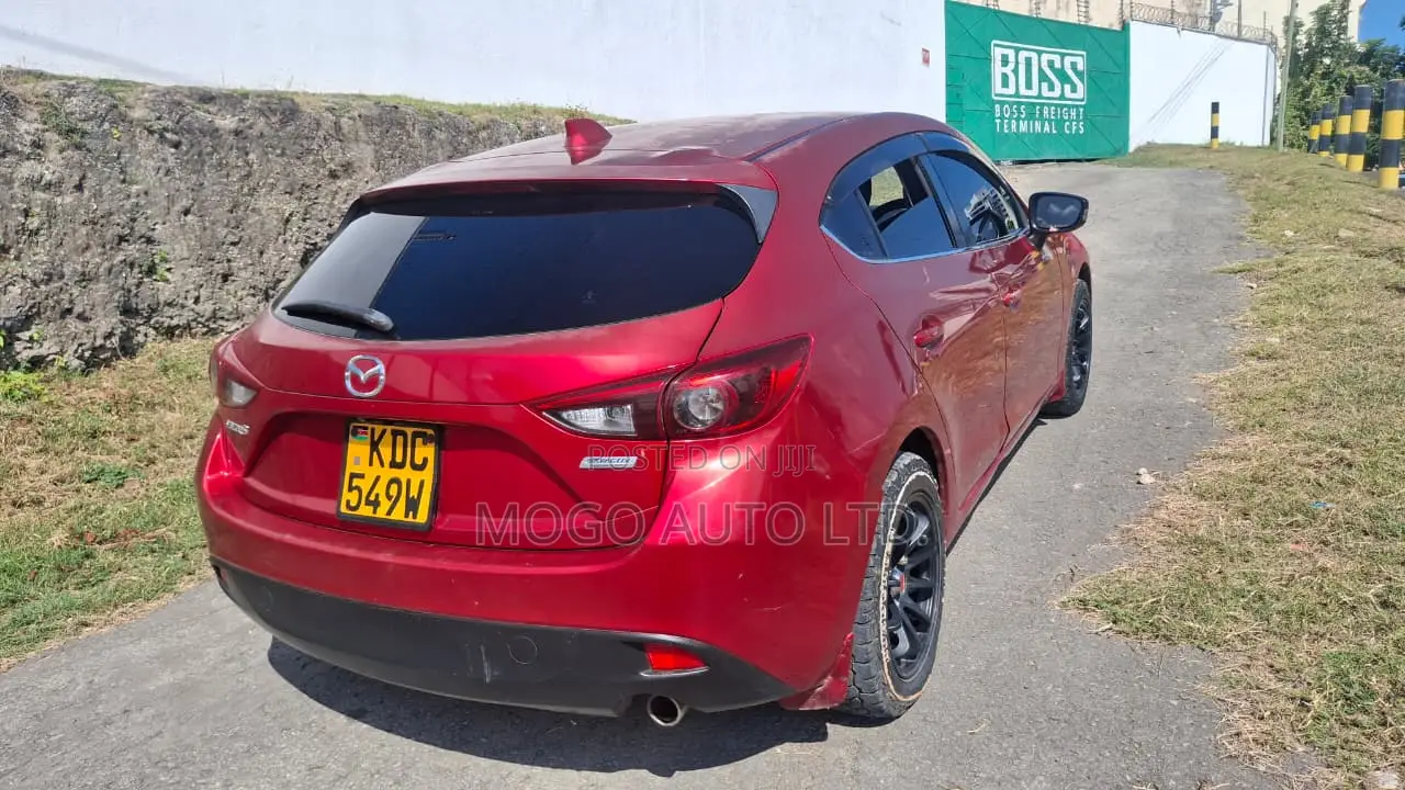 Mazda Axela SV Premium 2014 Red