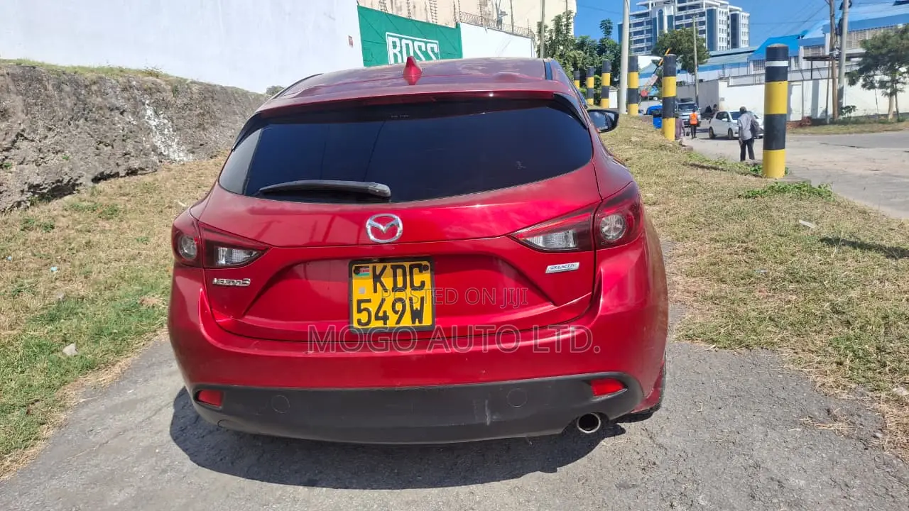 Mazda Axela SV Premium 2014 Red