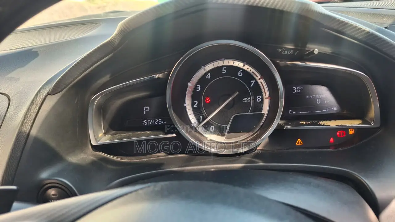 Mazda Axela SV Premium 2014 Red