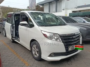 Toyota Noah 2017 White
