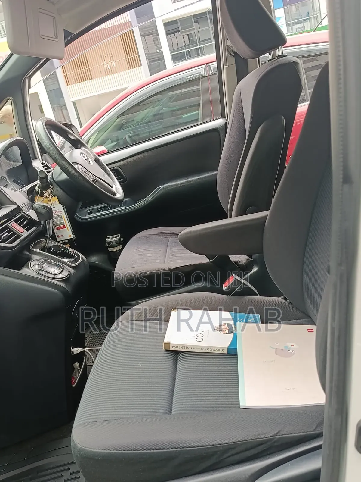 Toyota Noah 2017 White