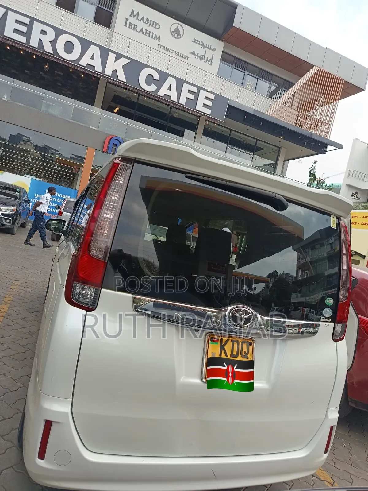 Toyota Noah 2017 White