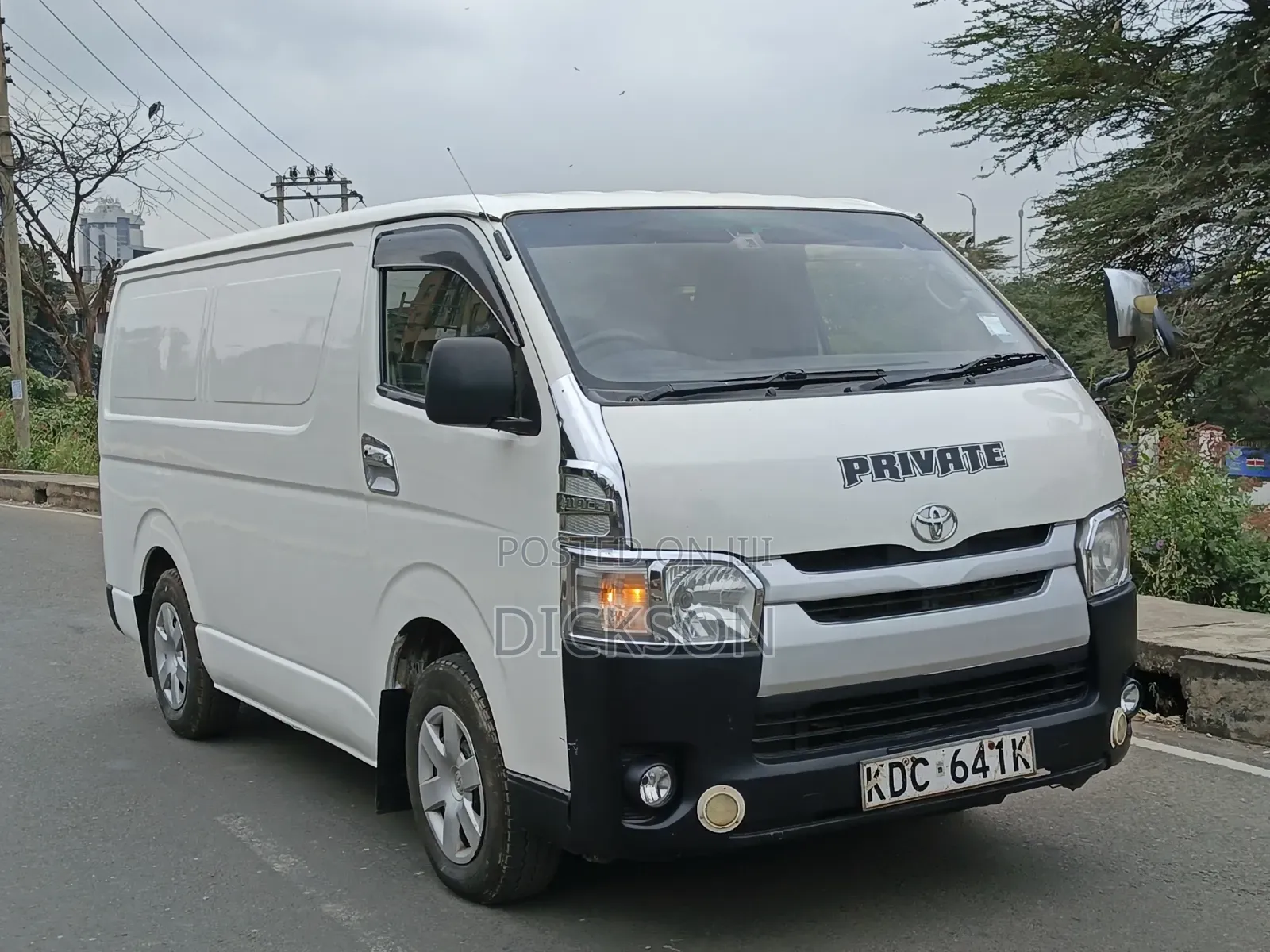 Toyota HiAce 2014 White