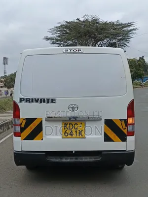 Toyota HiAce 2014 White