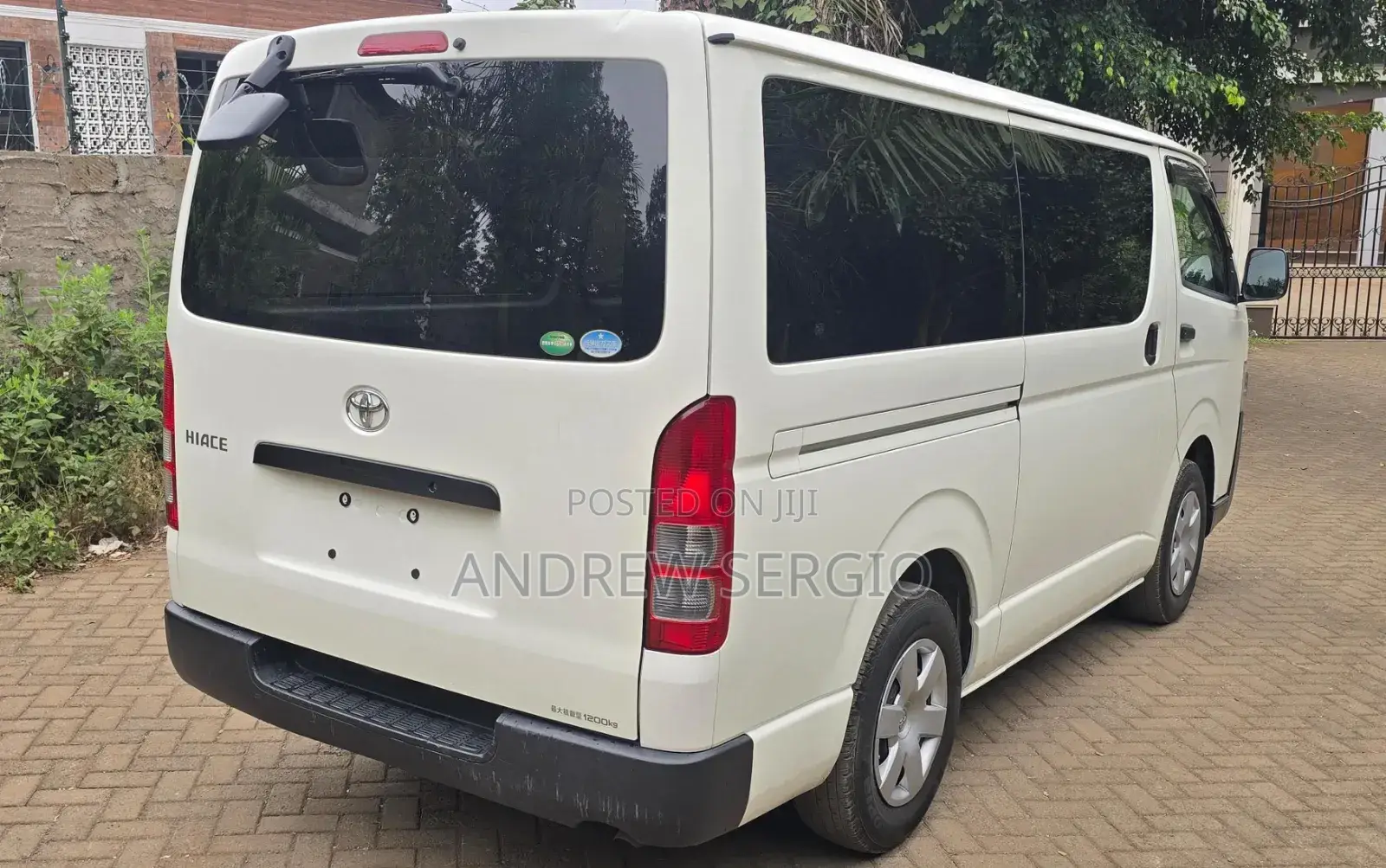 Toyota HiAce 2020 White