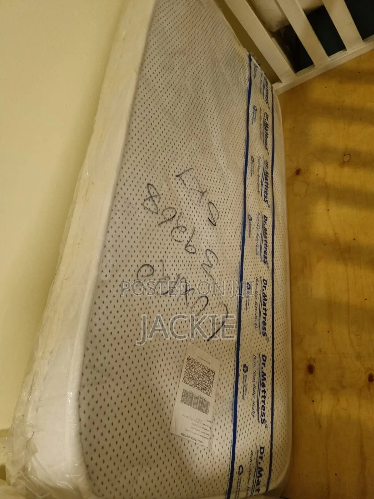 Mahogany Baby Cot With Dr Mattress