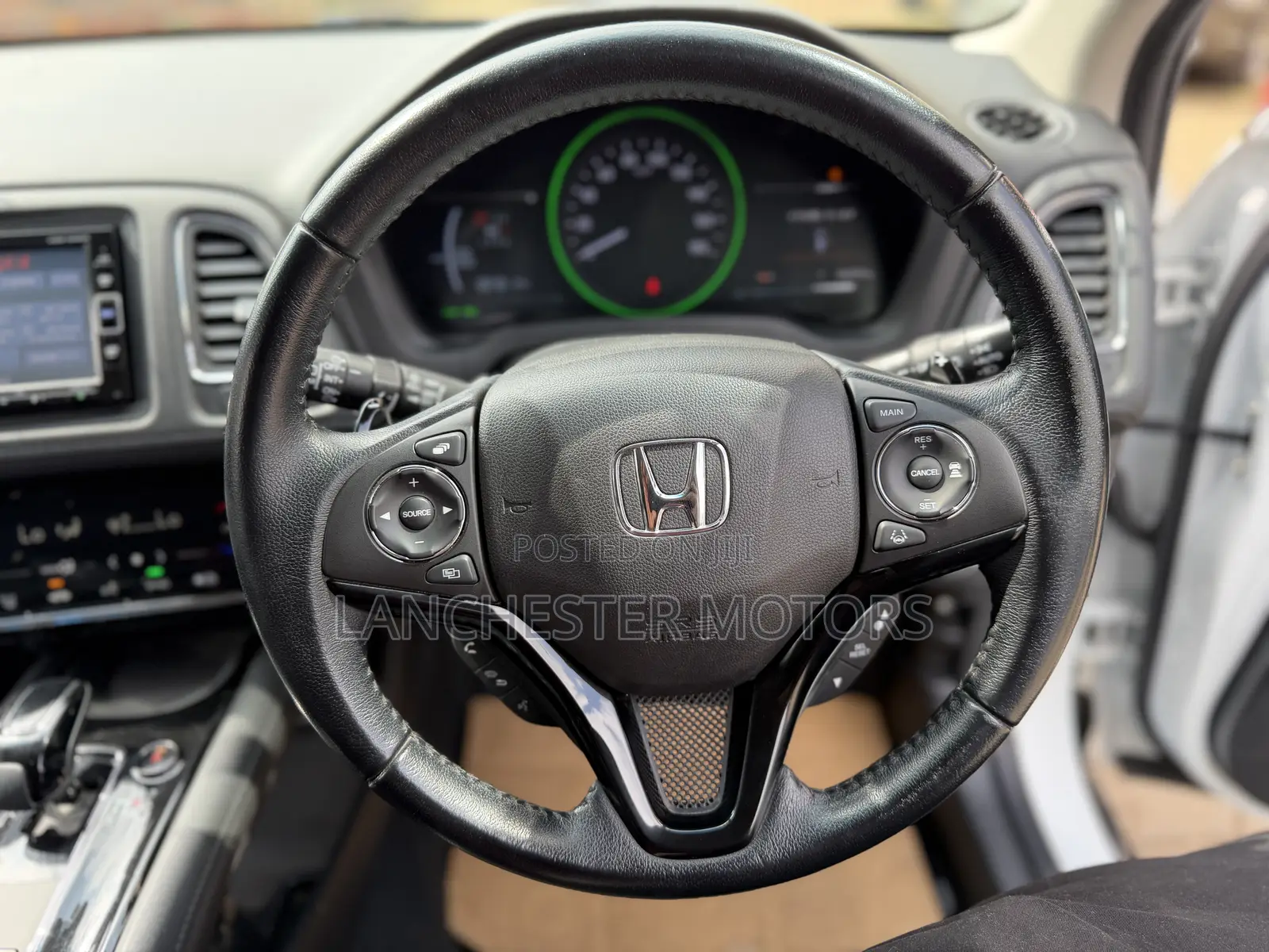 Honda Vezel 1.5 Hybrid 2WD 2019 White