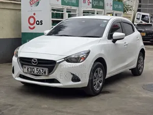 Mazda Demio 2018 White