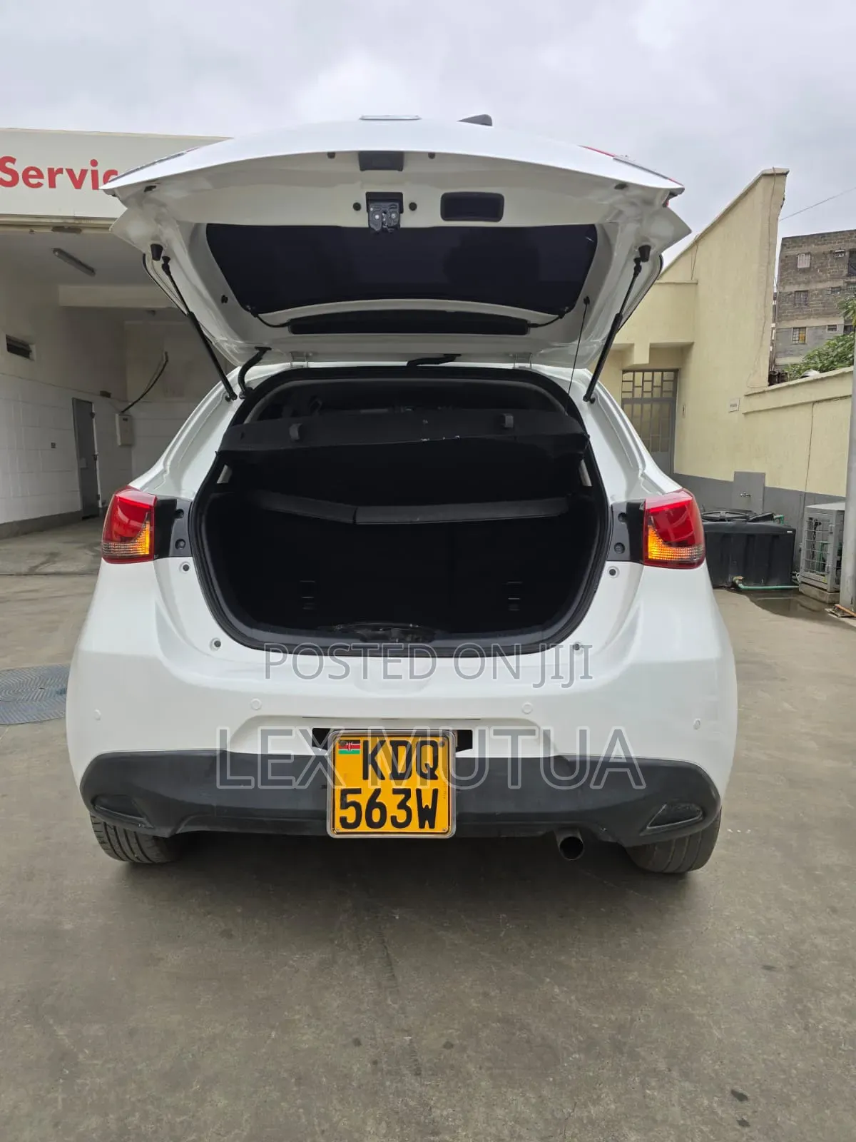 Mazda Demio 2018 White