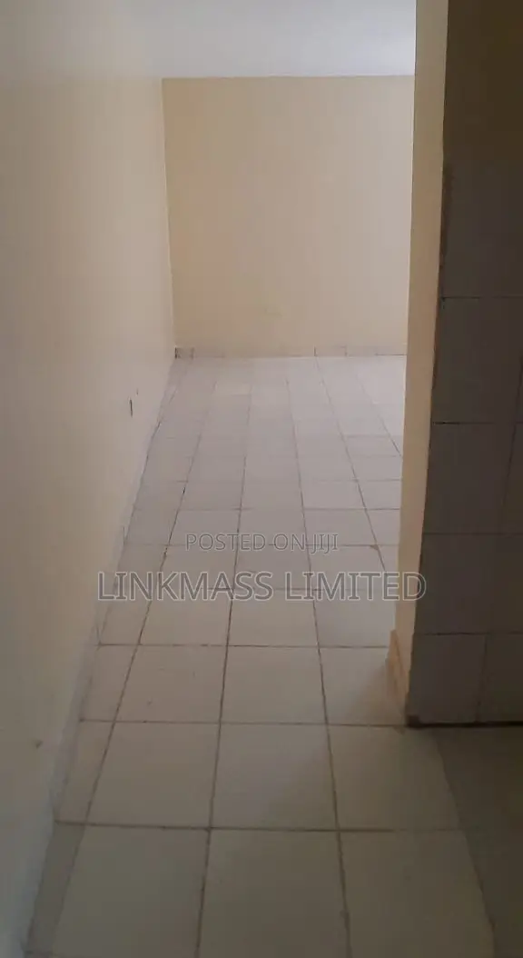 Mini Flat in Gateway Mall Area for rent